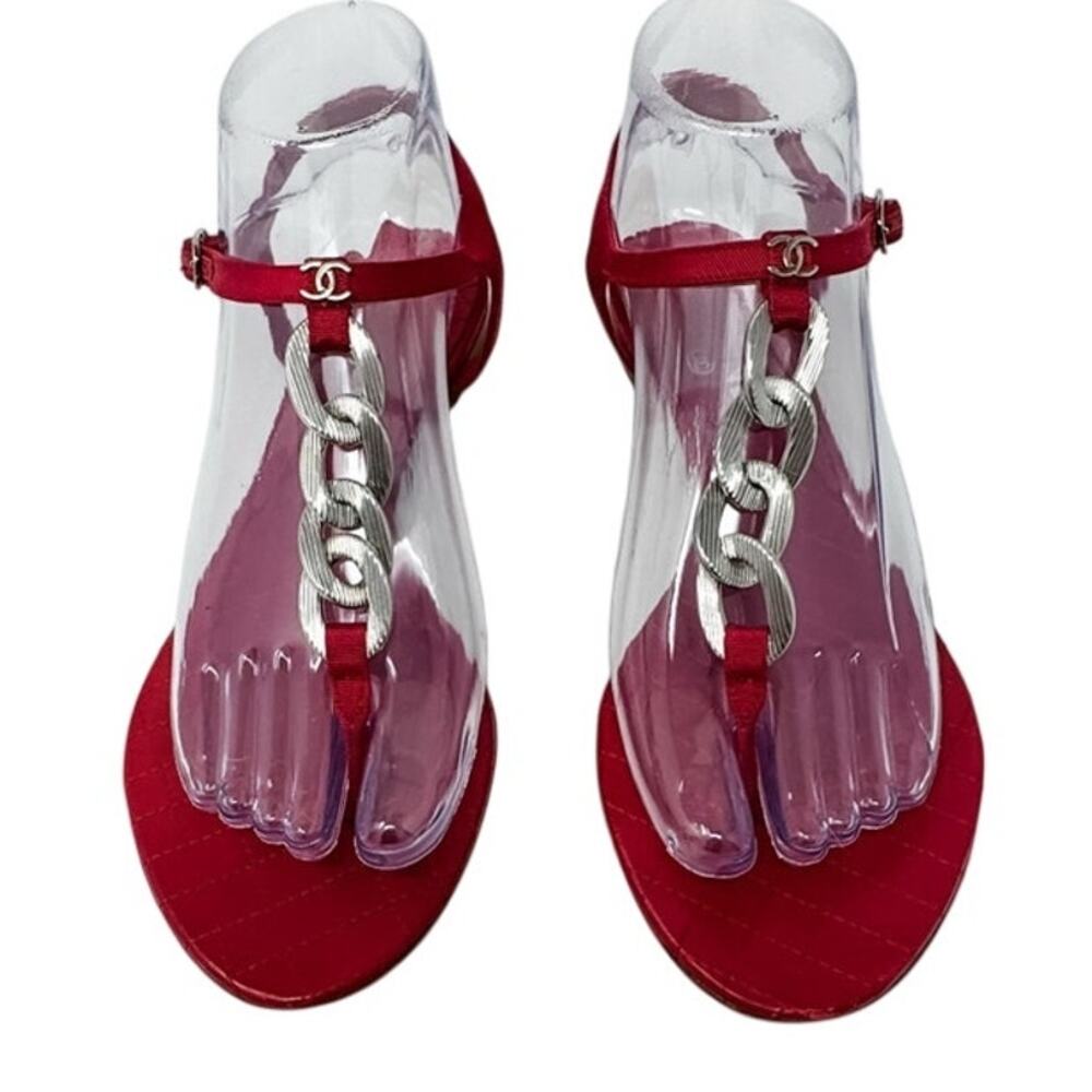 Chanel Red Leather Silver Chain T Strap CC Logo Flat Sandals size 37.5 US 6.5-7